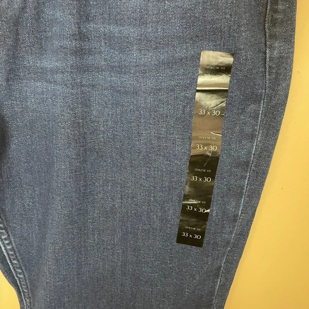 Banana Republic Travel Jeans Men's 33 X 30 Athletic Fit Medium Wash NEW
